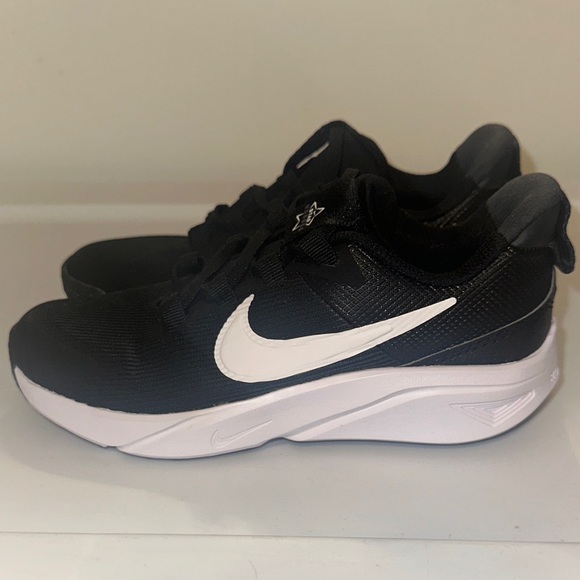 Nike Other - Kids Nike Dual-Tone Black and White Running Shoes